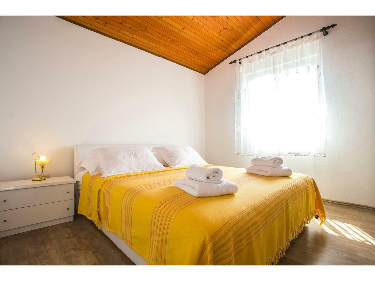 Apartment Goga'S Retreat In Marina Ngoại thất bức ảnh